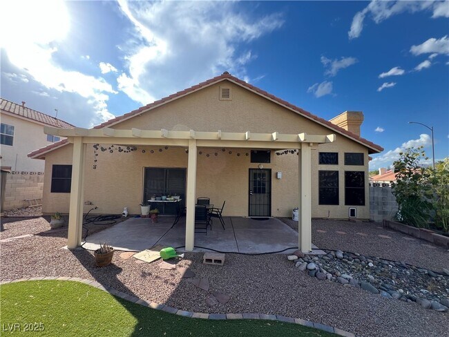 Building Photo - 4325 Silvercrest Ct