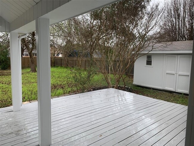 Building Photo - 17130 Copperhead Dr