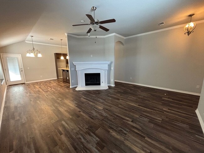 Building Photo - 520 Sperry Dr