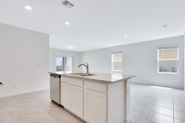 Building Photo - 12335 Nettuno Wy