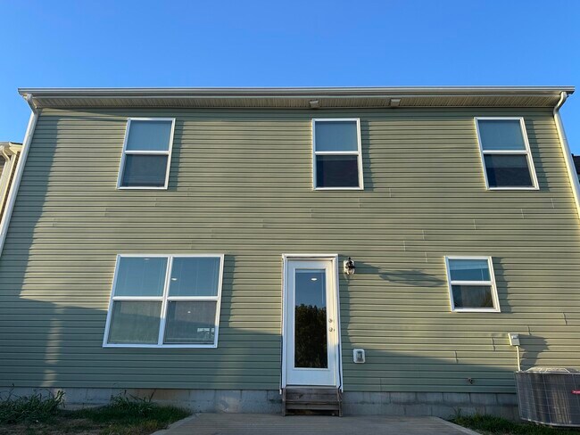 Building Photo - 2452 Feathersound Wy