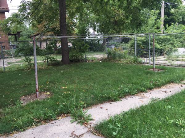 Building Photo - Comfortable 4 Bedroom Single Family Home