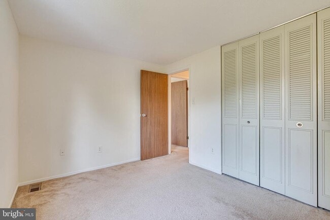 Building Photo - 6518 Alexis Ln