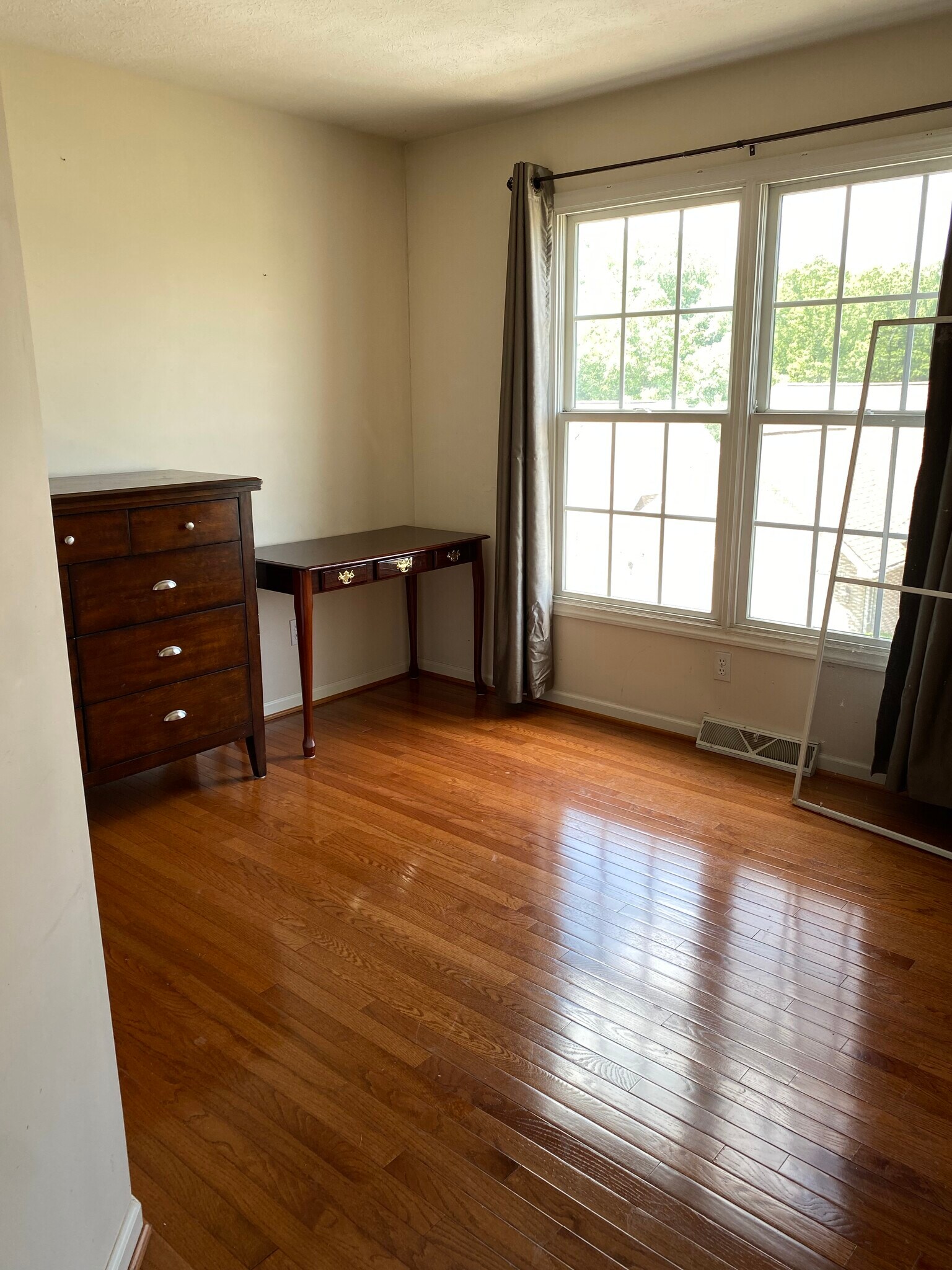 Building Photo - 123 Cobblestone Cir
