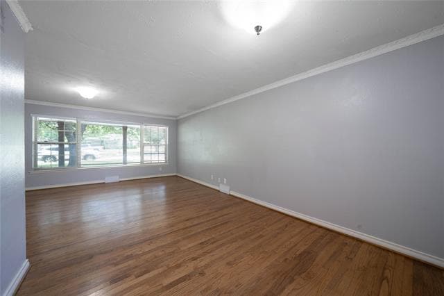Building Photo - 302 Easton Rd
