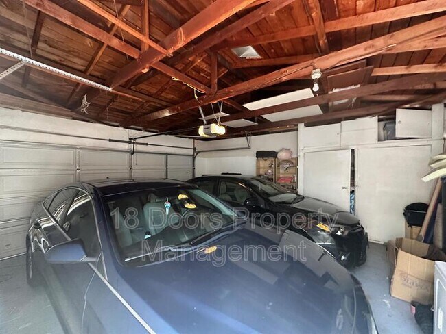 Building Photo - 6350 Mesita Dr