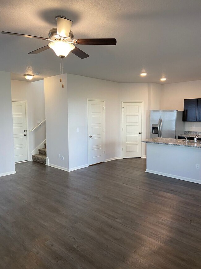 Building Photo - Pre-Leasing Available — 3-Bedroom, 2.5-Bath Home in Spring Hill Coming Soon!