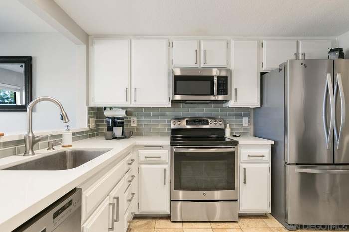 Building Photo - 3086 Corte Trabuco