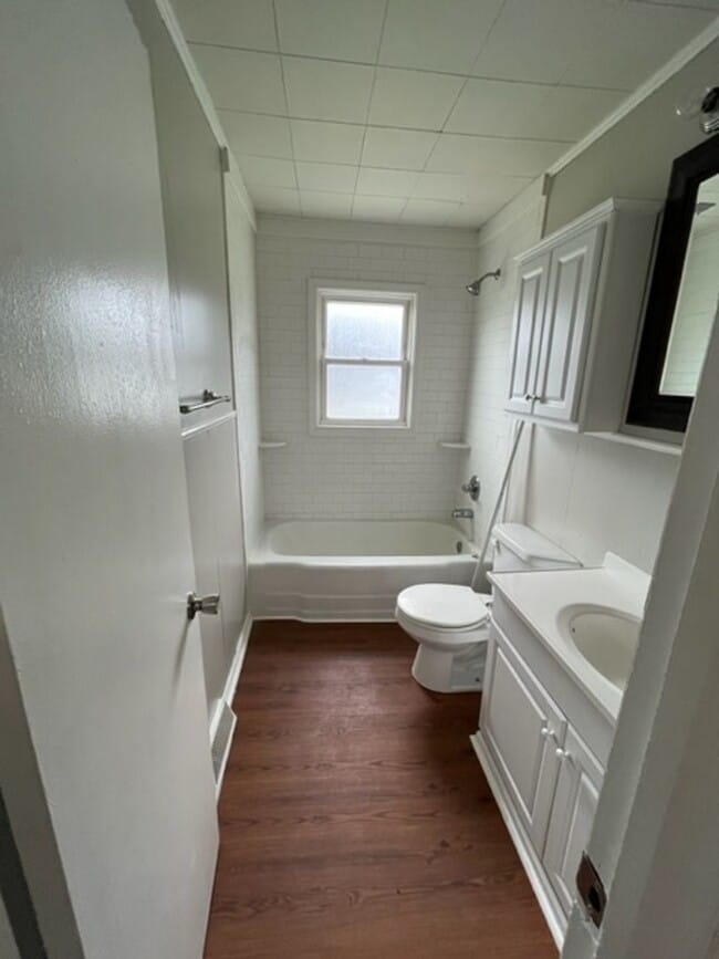 Building Photo - 2 bed 1 Bath Home Mount Airy NC