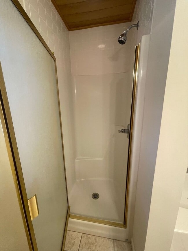 Building Photo - Windsor Garden Subdivision...