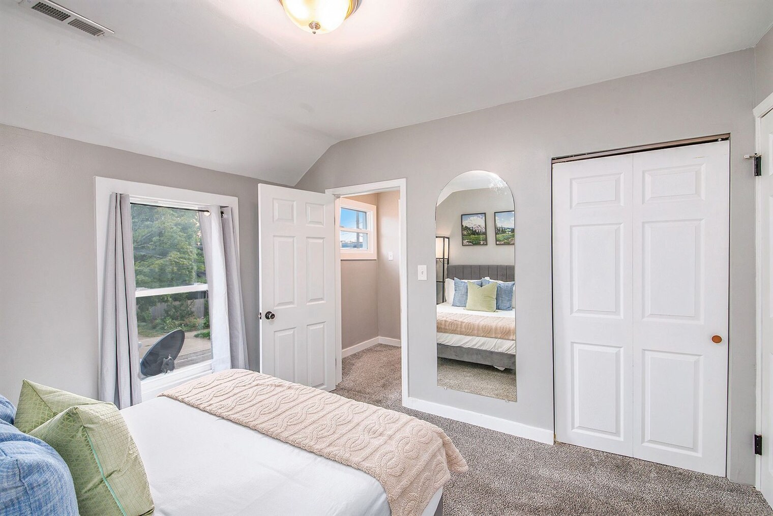 Building Photo - 415 6th St NW