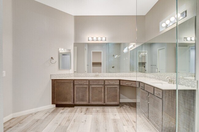 Building Photo - Bermuda & Pyle