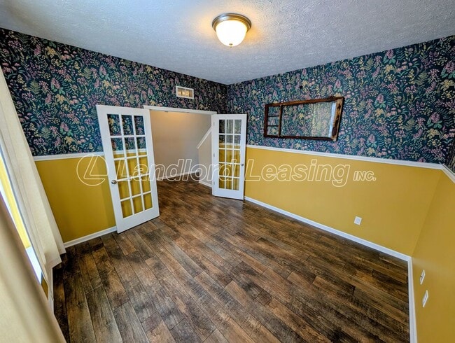 Building Photo - Stunning 5-Bedroom Home in Northpointe Estates with Finished Basement