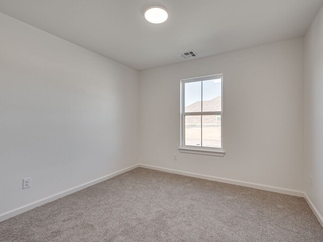 Building Photo - Brand New Home in Noble!