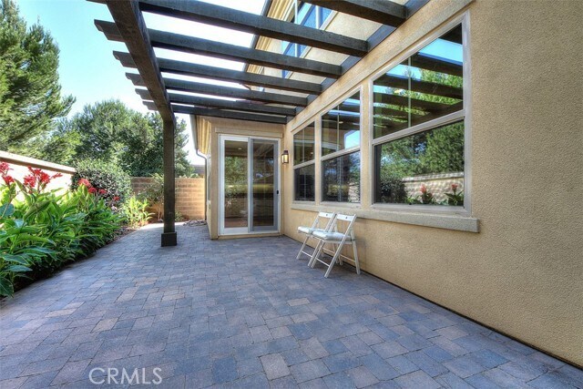 Building Photo - 46 Larkfield