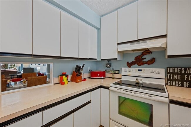 Building Photo - 96 Aqua Ra Dr