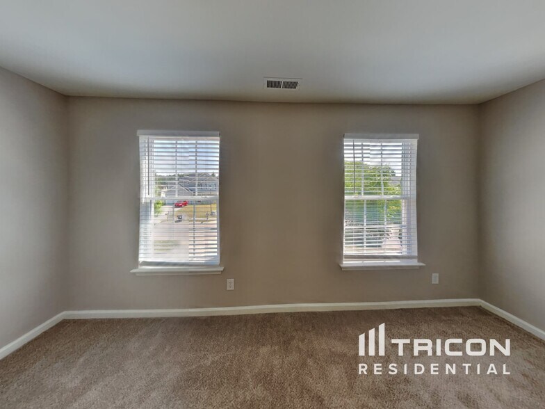 Building Photo - 1104 Braemar Highland Dr