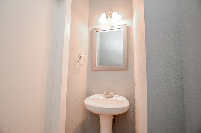 Building Photo - 11924 Prior Park Dr