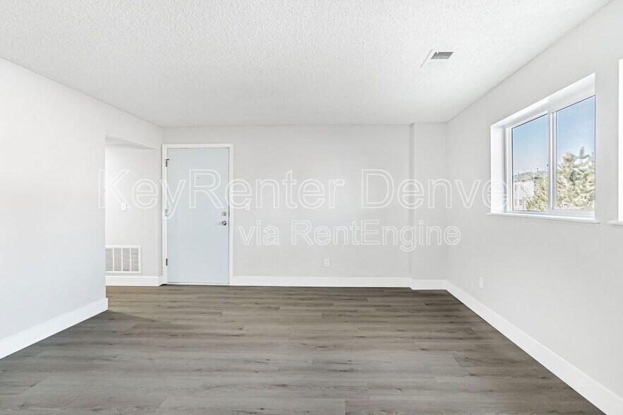 Building Photo - 602 South St