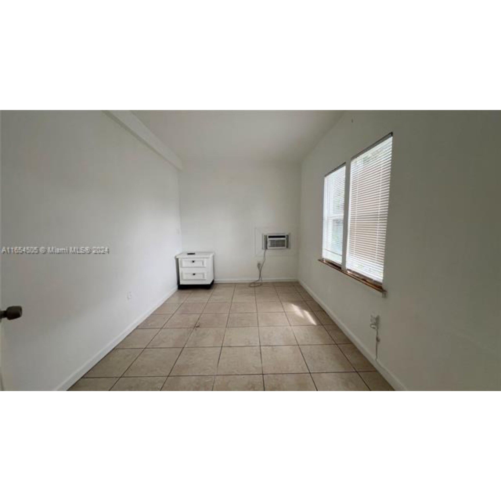 Building Photo - 113 NW 35th St