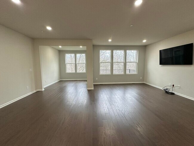 Building Photo - 670 Peppermint Dr