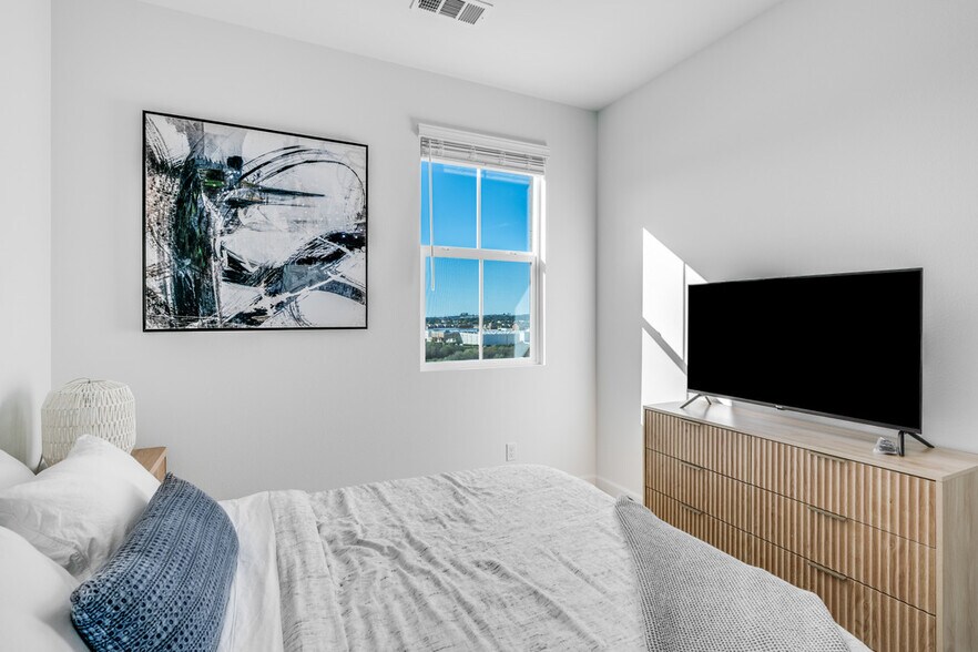 Building Photo - 414 Caliper Way