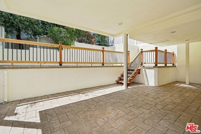 Building Photo - 5131 Campo Rd