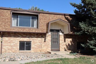 Building Photo - Charming Home Near the Foothills