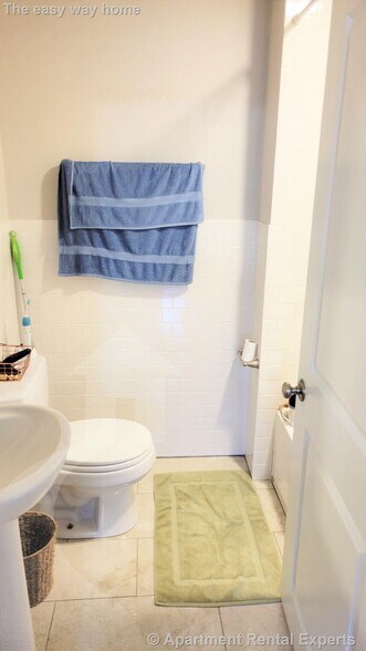 Building Photo - 134 Summer St