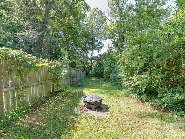 Building Photo - 1518 Mimosa Ave