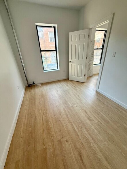 Building Photo - 2720 Decatur Ave