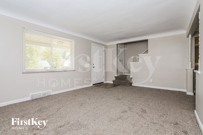 Building Photo - 1183 Toluca Ct