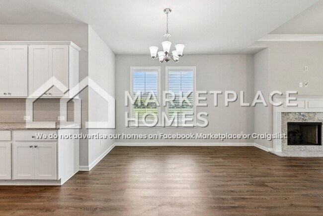 Building Photo - 5755 Oak Trace Dr