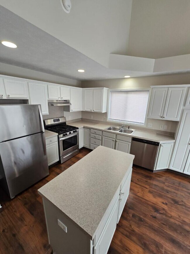 Building Photo - 5431 Boxwood Ct SE