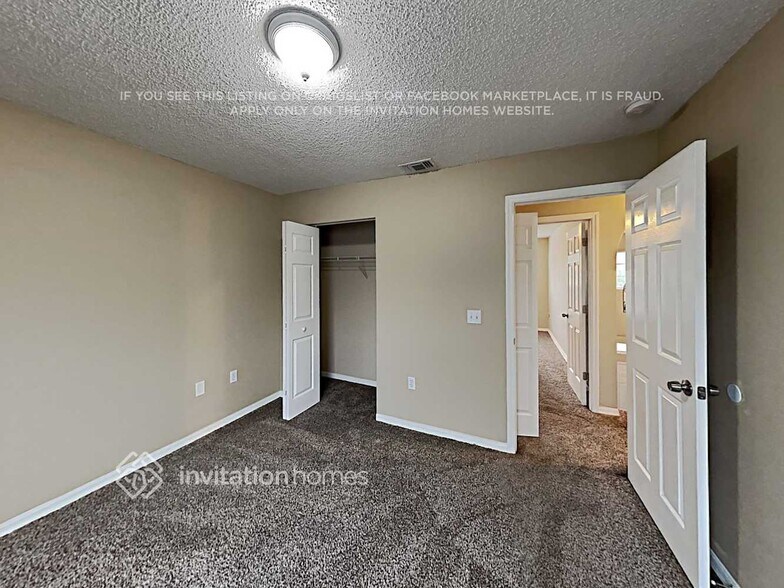 Building Photo - 12741 Kings Lake Dr