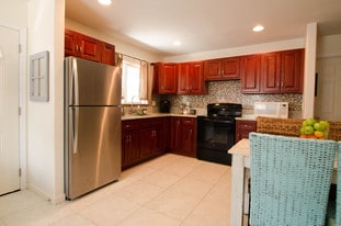 Building Photo - 1625 Frog Ln