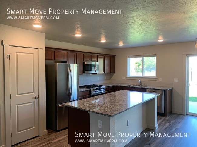 Building Photo - 2679 N Rapid Creek Way
