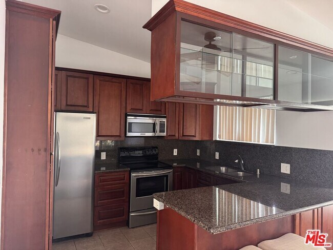 Building Photo - 2639 6th St