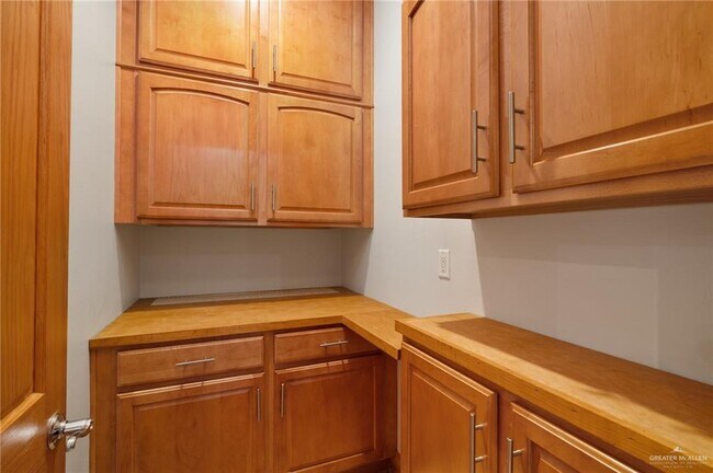 Building Photo - 41 N Ware Rd