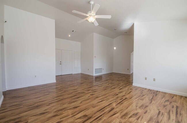 Building Photo - Sun City Summerlin - Golf Course Community...