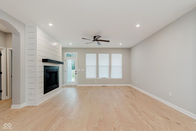 Building Photo - 15099 Covebrook Ln