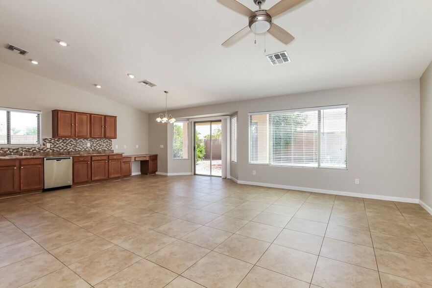 Building Photo - 16243 W Yucatan Dr