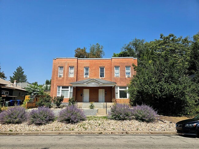 Building Photo - 759 Second Avenue