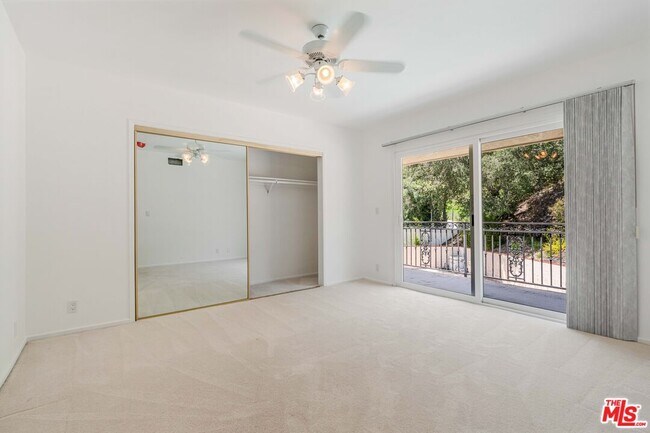 Building Photo - 1181 Somera Rd