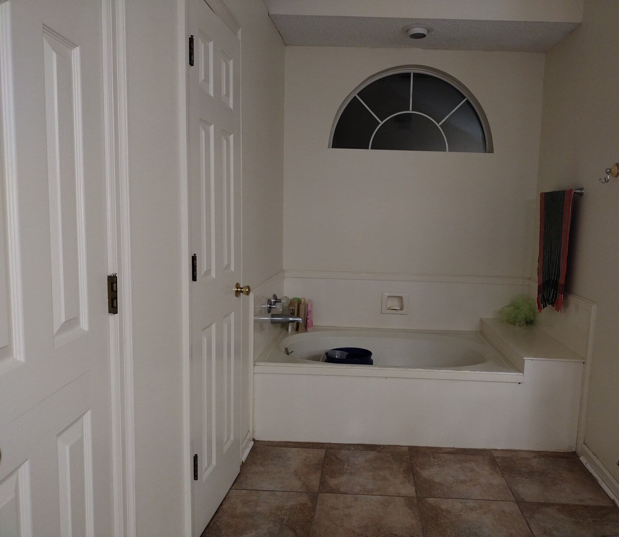 Building Photo - 5344 River Meadow Dr