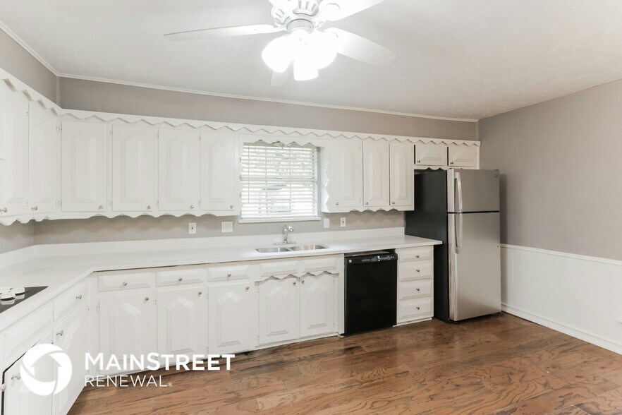 Building Photo - 1608 Cloister Way