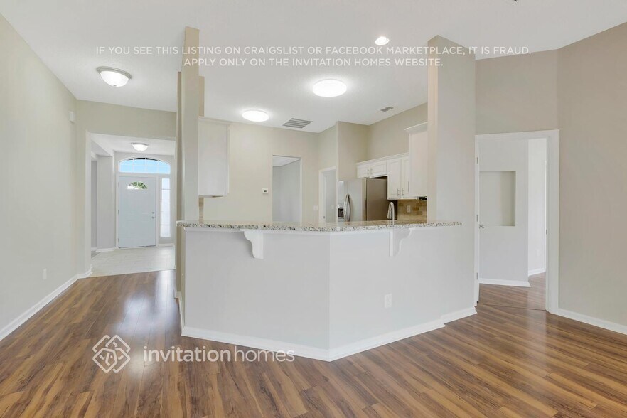Building Photo - 12096 Coachman Lakes Way