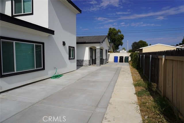 Building Photo - 148 S Lark Ellen Ave