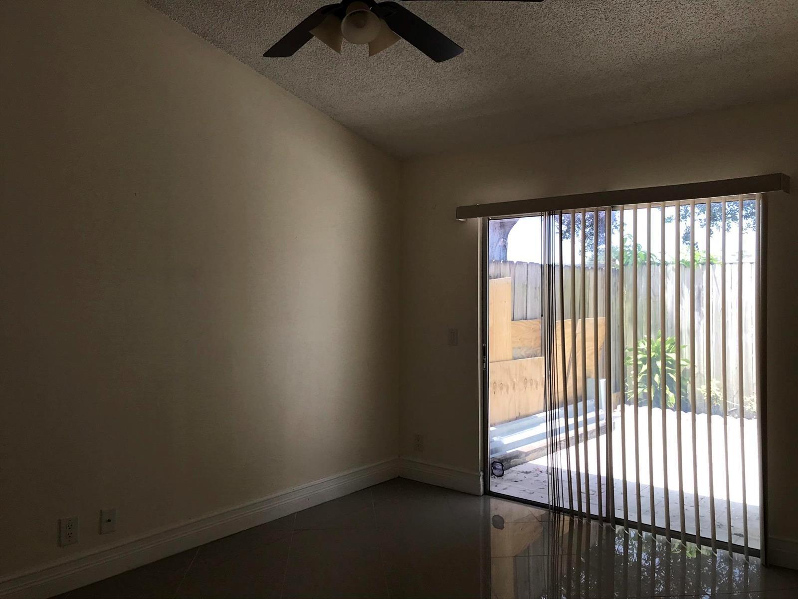 Building Photo - 1534 Royal Forest Ct