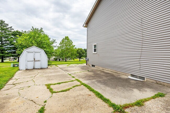 Building Photo - 3439 SE 20th St